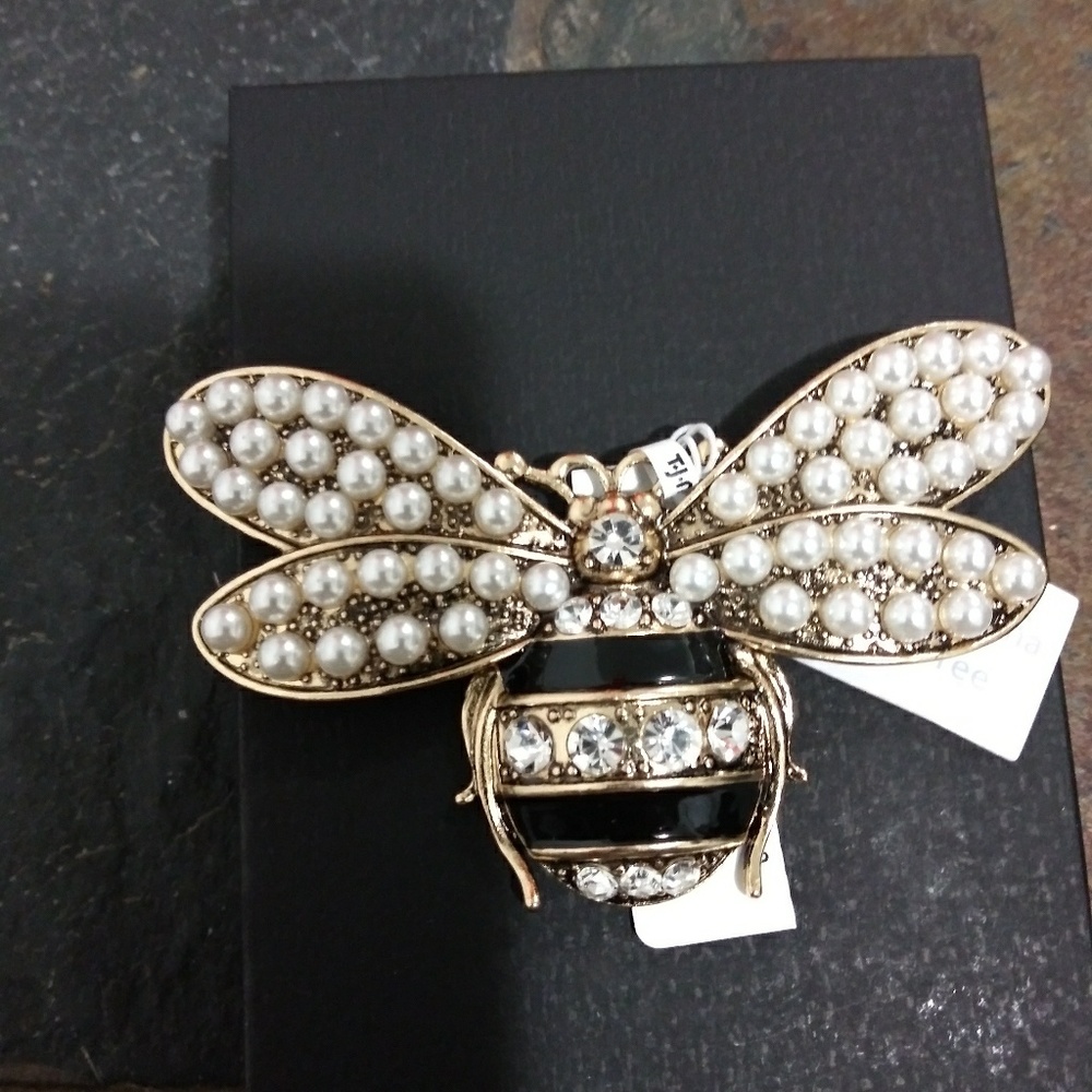 Large Bumblebee Broach